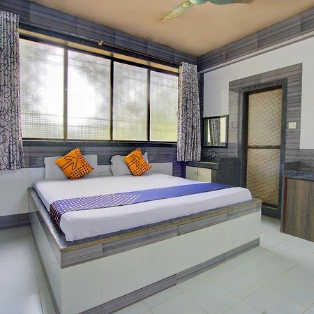Spot On 63917 Hotel Dolphin Garden Kolad Luaran gambar